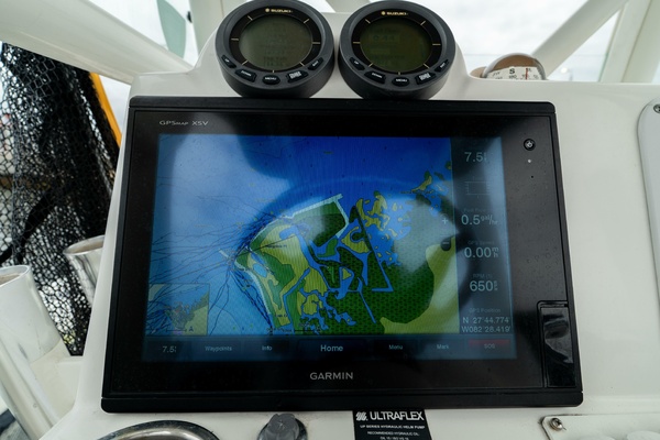 24ft Everglades Yacht For Sale