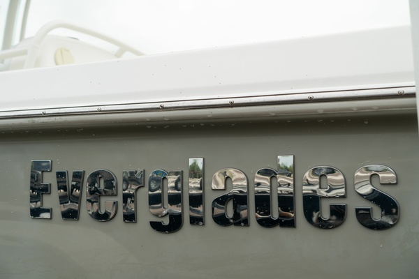 24ft Everglades Yacht For Sale