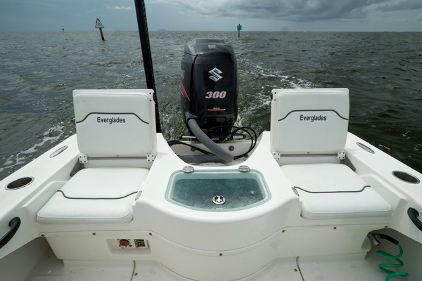 24ft Everglades Yacht For Sale