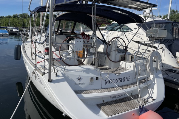 MOONSHINE 39ft Jeanneau Yacht For Sale