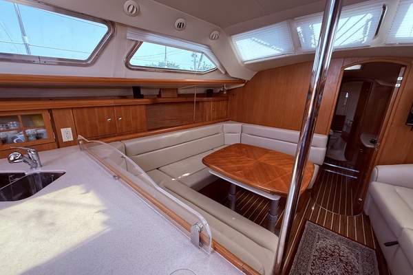 Morpheus II 41ft Hunter Yacht For Sale