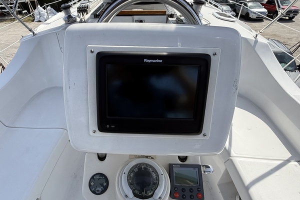 Morpheus II 41ft Hunter Yacht For Sale