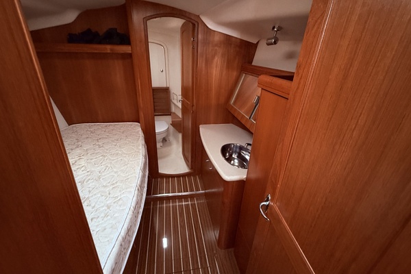 Morpheus II 41ft Hunter Yacht For Sale