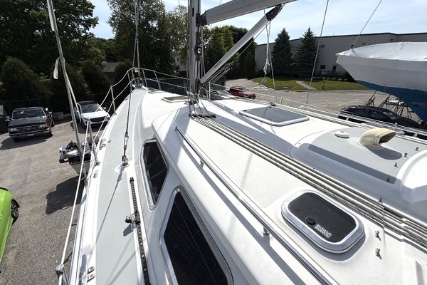 Morpheus II 41ft Hunter Yacht For Sale