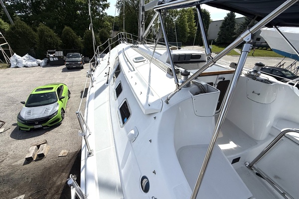 Morpheus II 41ft Hunter Yacht For Sale
