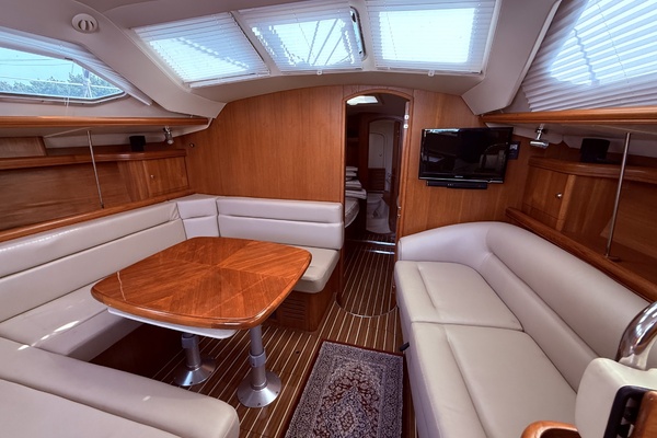 Morpheus II 41ft Hunter Yacht For Sale