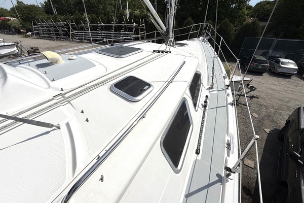 Morpheus II 41ft Hunter Yacht For Sale