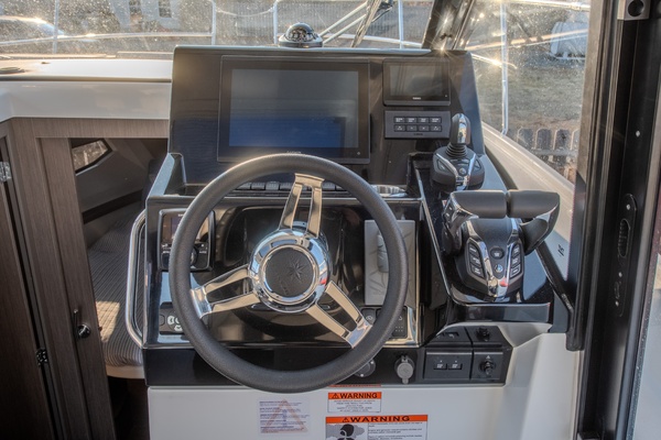 30ft Jeanneau Yacht For Sale