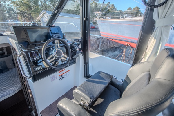 30ft Jeanneau Yacht For Sale