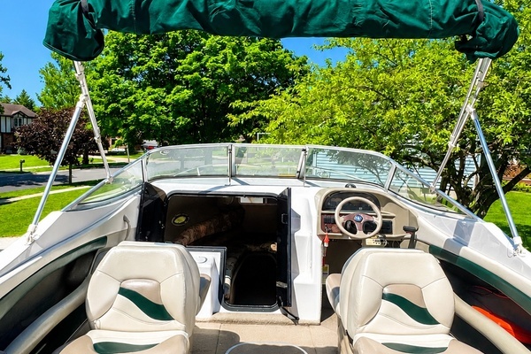 1996 Four Winns 24