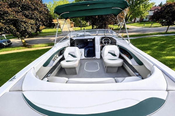 1996 Four Winns 24