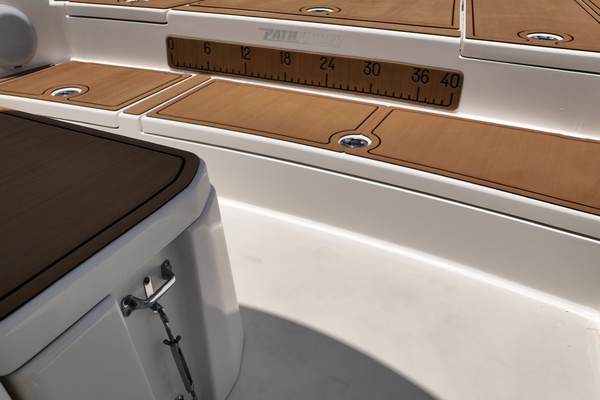 25ft Pathfinder Yacht For Sale