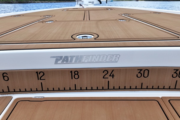25ft Pathfinder Yacht For Sale