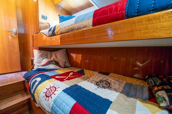 2007 Ocean Alexander 52