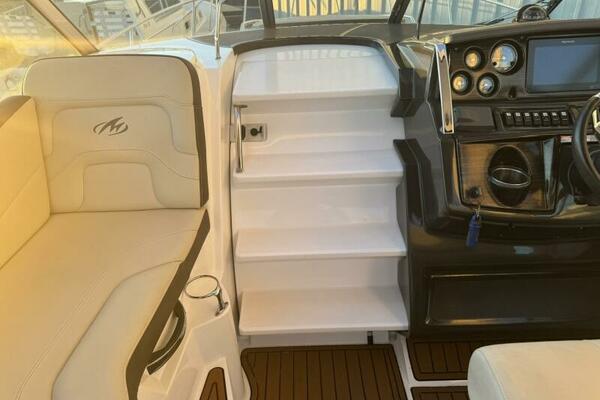 29ft Monterey Yacht For Sale