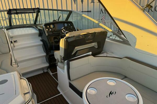 29ft Monterey Yacht For Sale