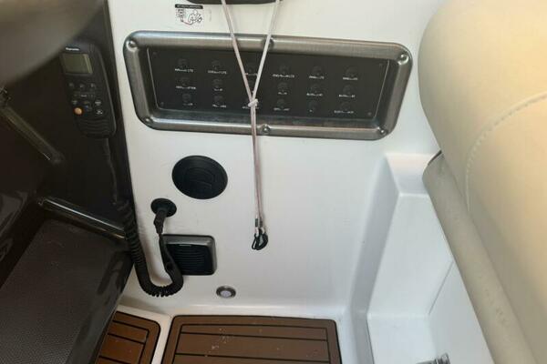 29ft Monterey Yacht For Sale