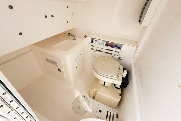 29ft Everglades Yacht For Sale