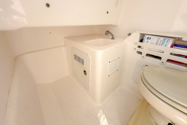 29ft Everglades Yacht For Sale
