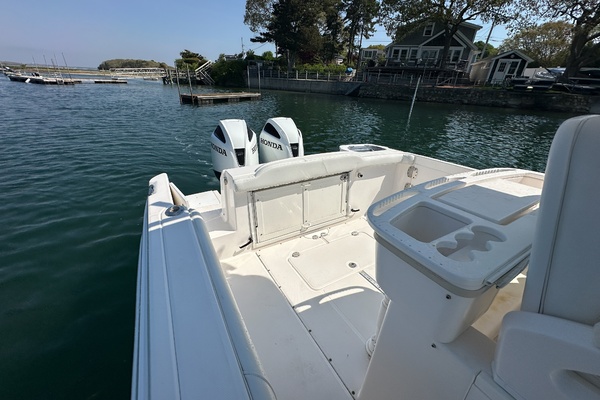 29ft Everglades Yacht For Sale