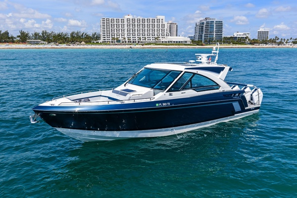 LADY CHAMPAGNE II 43ft Formula Yacht For Sale