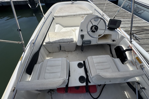 15ft Boston Whaler Yacht For Sale
