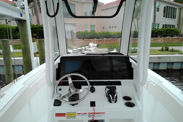 24ft Sea Hunt Yacht For Sale