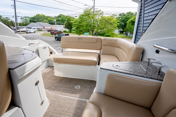 Bella Regazza 29ft Crownline Yacht For Sale