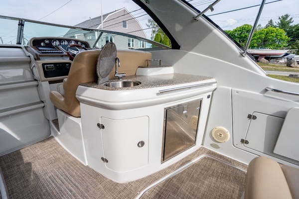 Bella Regazza 29ft Crownline Yacht For Sale