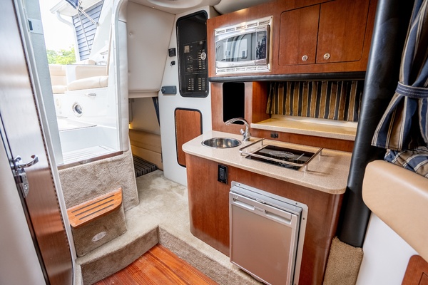Bella Regazza 29ft Crownline Yacht For Sale