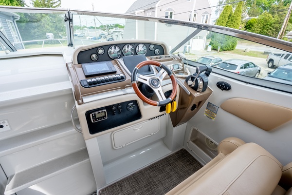 Bella Regazza 29ft Crownline Yacht For Sale