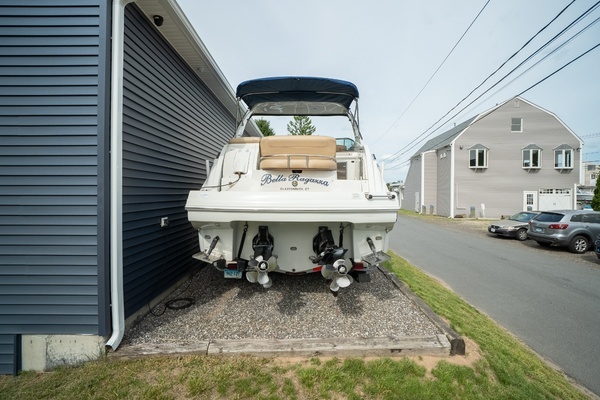 Photo of the 2016 Crownline 294 CR "Bella Regazza"