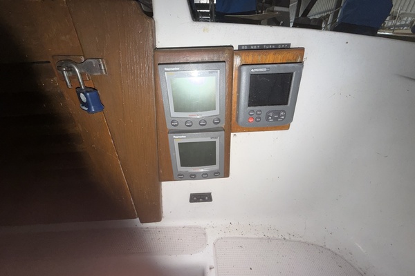 Loon Song 37ft Pacific Seacraft Yacht For Sale