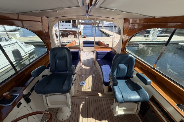 37ft Hinckley Yacht For Sale