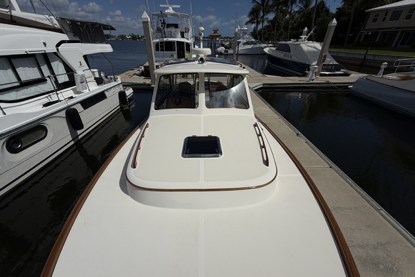 37ft Hinckley Yacht For Sale