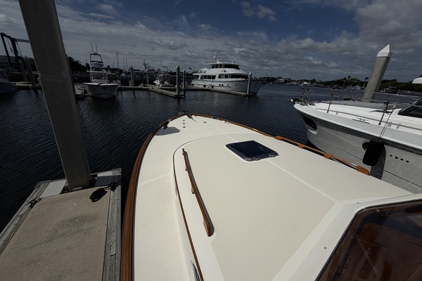 37ft Hinckley Yacht For Sale