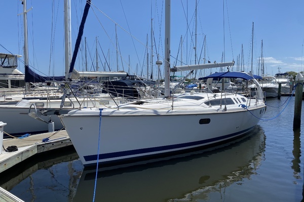 38-ft-Hunter-1999-380-Perseverance Daytona Beach Florida United States  yacht for sale