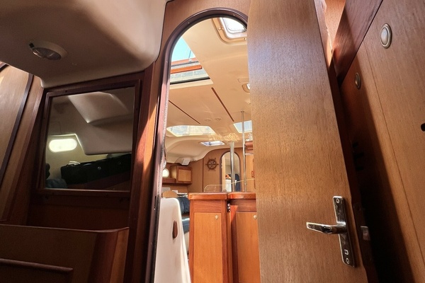 Perseverance 38ft Hunter Yacht For Sale