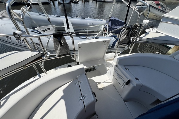 Perseverance 38ft Hunter Yacht For Sale