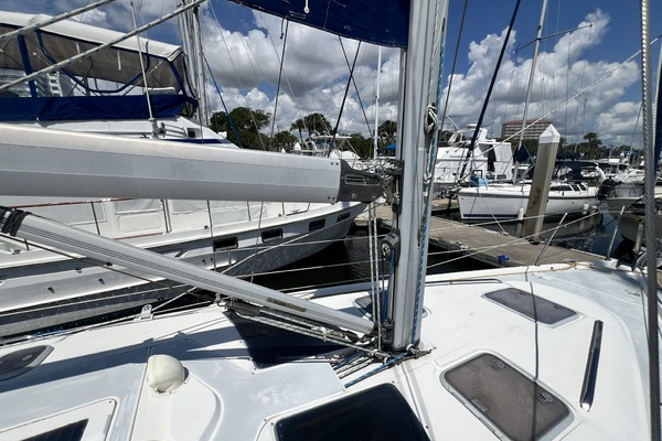 Perseverance 38ft Hunter Yacht For Sale