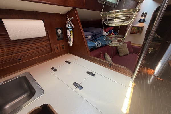 Entropy 45ft Morgan Yacht For Sale