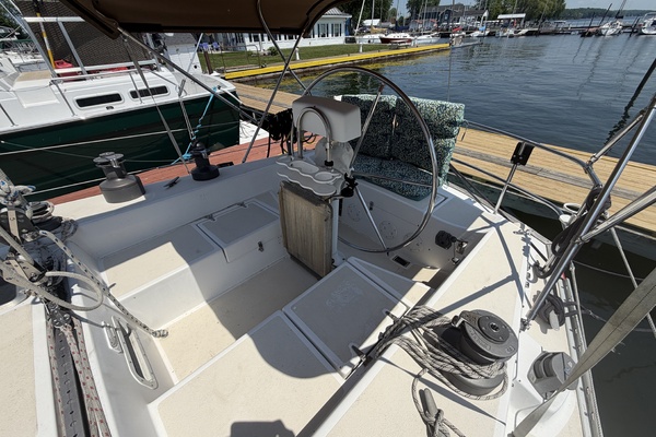 Entropy 45ft Morgan Yacht For Sale