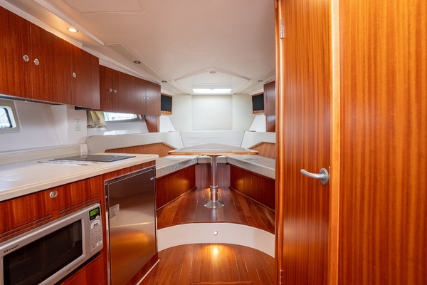 2015 Pursuit 41