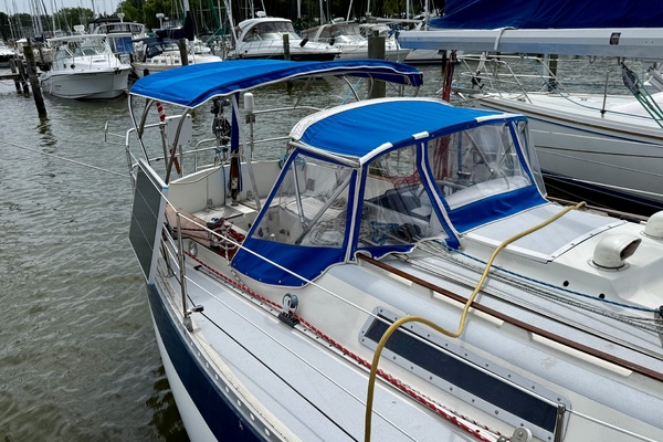Gawain 33ft Wauquiez Yacht For Sale