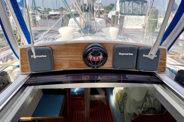 Gawain 33ft Wauquiez Yacht For Sale