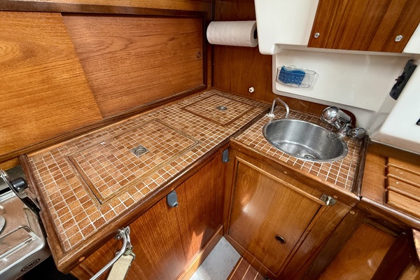 Gawain 33ft Wauquiez Yacht For Sale