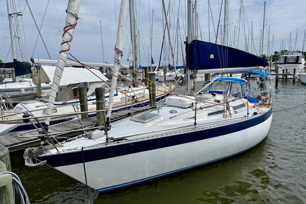 Gawain 33ft Wauquiez Yacht For Sale