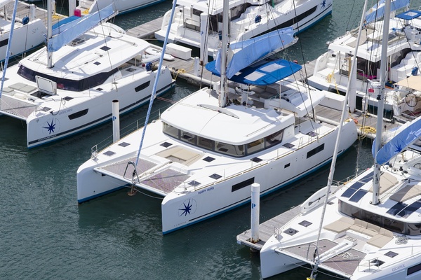 Happy Ours 52ft Lagoon Yacht For Sale