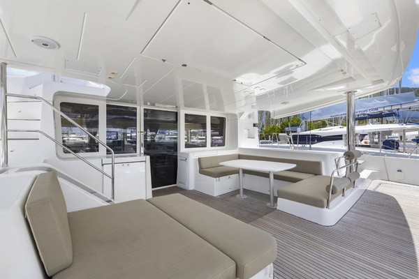 Happy Ours 52ft Lagoon Yacht For Sale