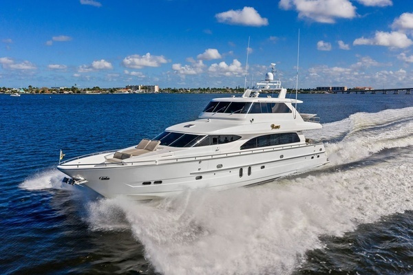 2005 Horizon 82